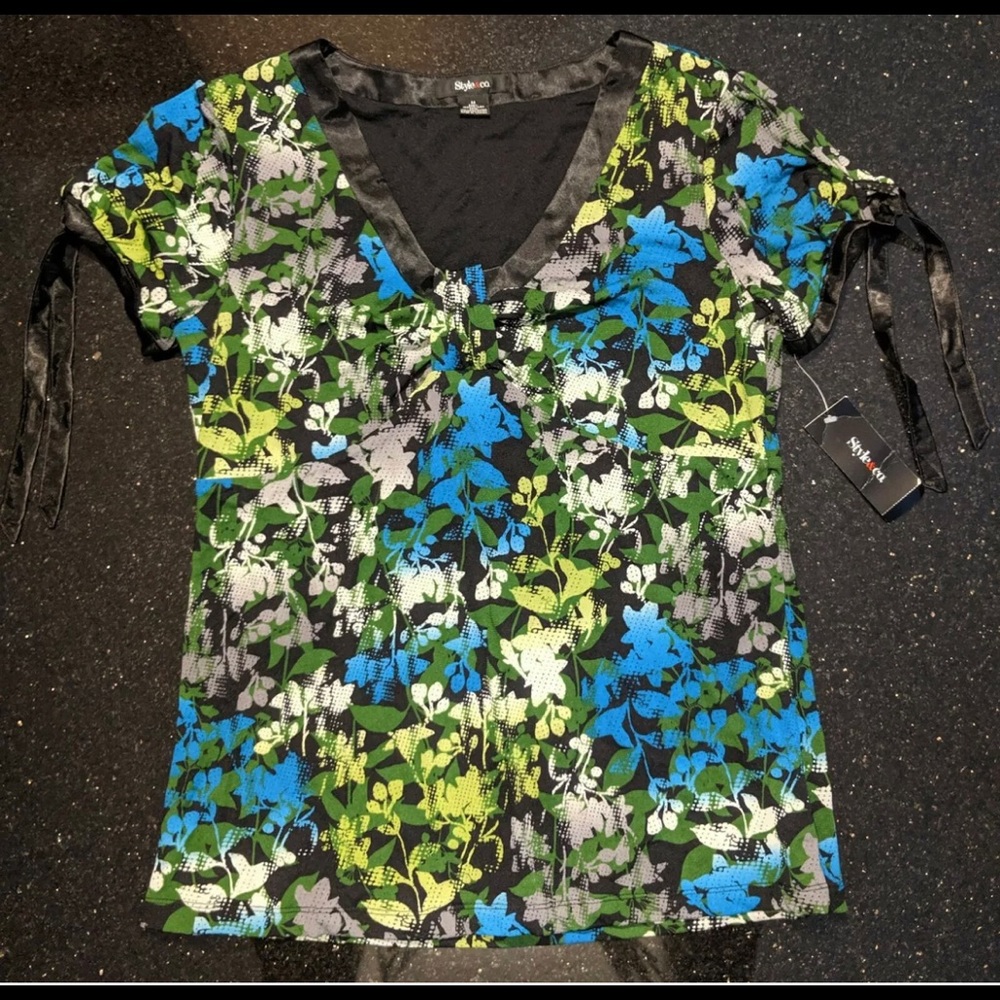 Styles & Co Women's Blouse Size M.